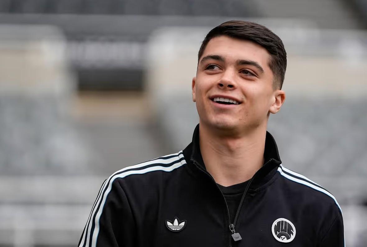 世界杯官方直播软件下载-刘易斯-米利:目前我恢复得差不多了,希望在客战巴萨时复出